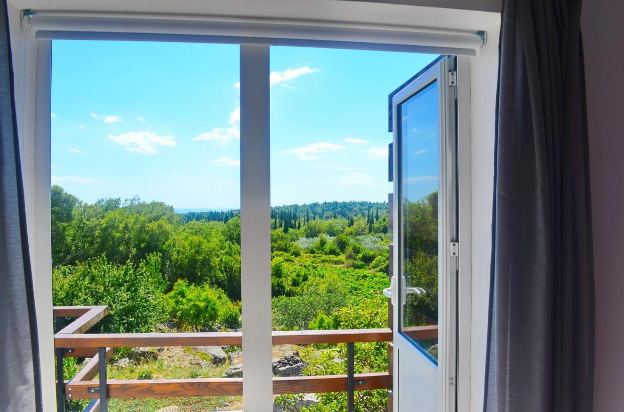 Appartamento Le Petit 2 Čilipi Esterno foto